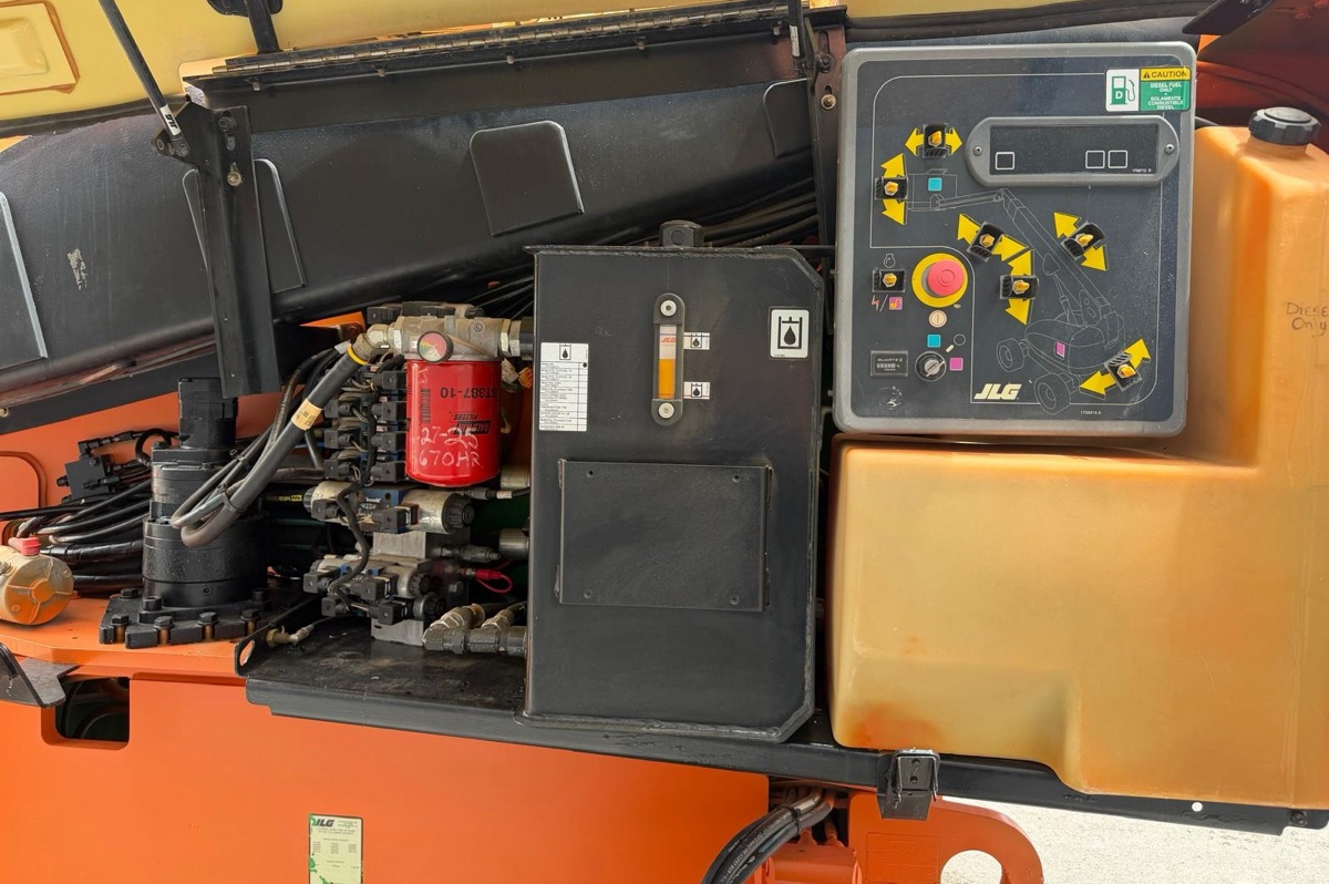 2008 JLG 660SJ 4WD, view 4
